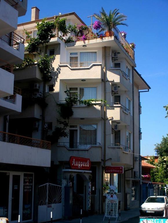 Family Hotel Andreev Nesebar Bagian luar foto